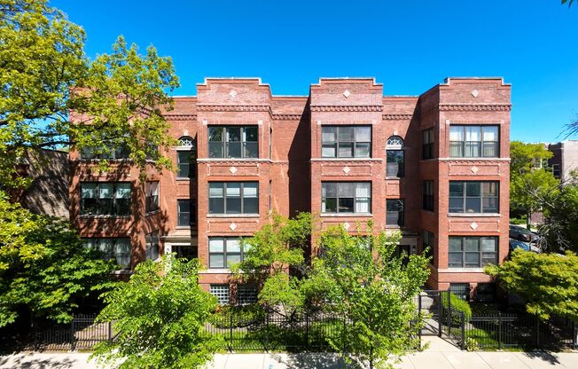The Albany Park Place