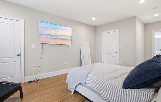 2 beds, 2 baths, 1,222 sqft, $4,950, Unit 27
