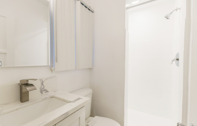 Studio, 1 bath, 325 sqft, $2,398, Unit 15
