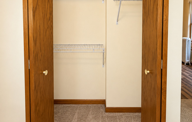2 beds, 1 bath, $1,450, Unit 320A