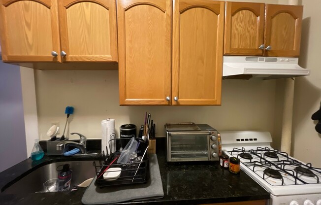 1 bed, 1 bath, $2,800, Unit 20