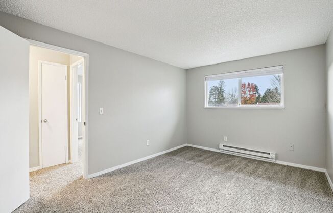 2 beds, 1 bath, 832 sqft, $1,479, Unit 4-40