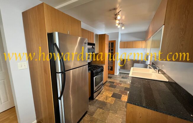 3 beds, 2 baths, 1,400 sqft, $5,295, Unit 2527