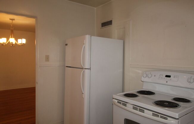 1 bed, 1 bath, 787 sqft, $1,125, Unit 4D