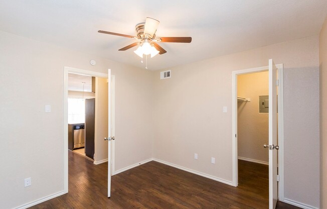 1 bed, 1 bath, 589 sqft, $999, Unit 122 A2 Patio