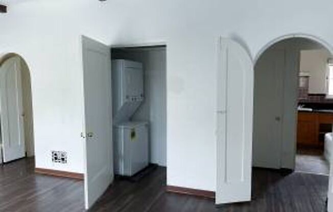 174   Cloverdale Apartments