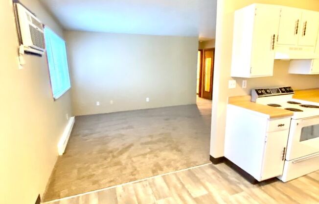 1 bed, 1 bath, 650 sqft, $830, Unit 4530-15