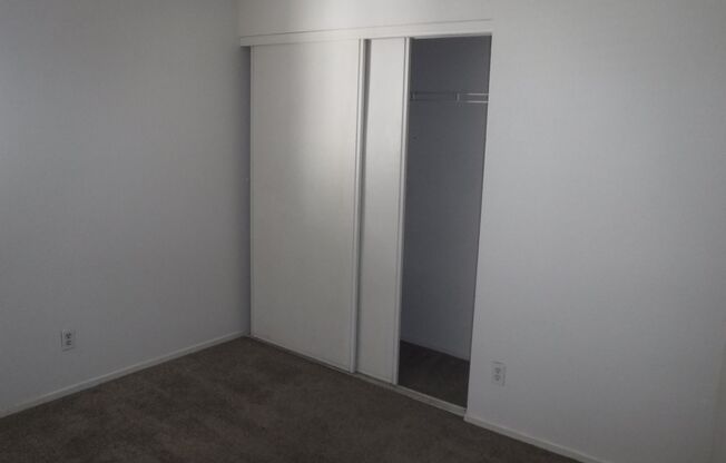 4 beds, 2.5 baths, $2,150