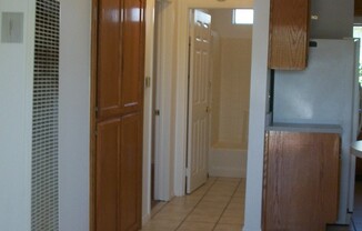 2 beds, 1 bath, $2,600