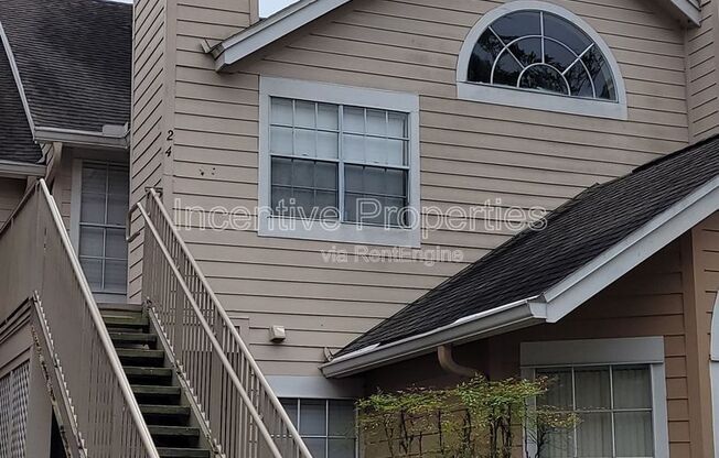 575 Bloomington Ct