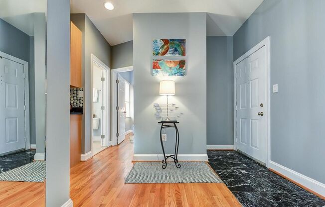 Stunning 1 Bedroom + Den, 1 Bathroom in the Heart of DC!!