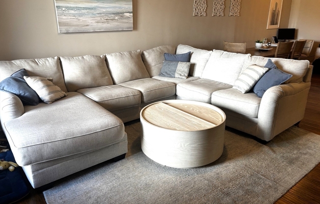 380 W Broadway # 4001