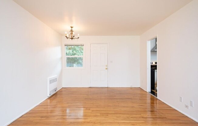 2 beds, 1 bath, 801 sqft, $1,825, Unit 2920-08