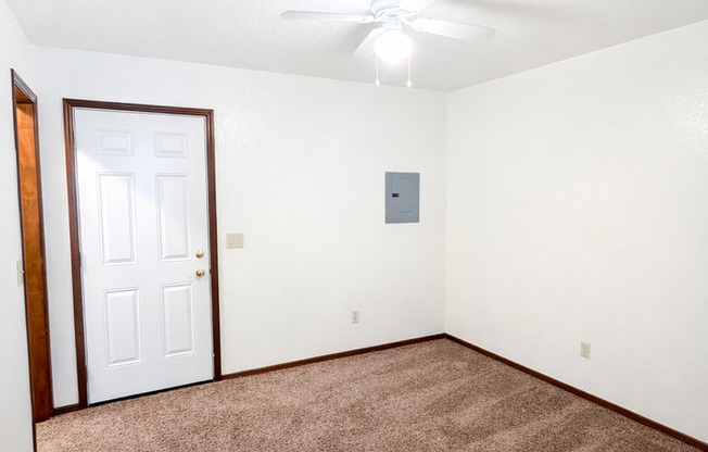 1 bed, 1 bath, 550 sqft, $795, Unit 8A