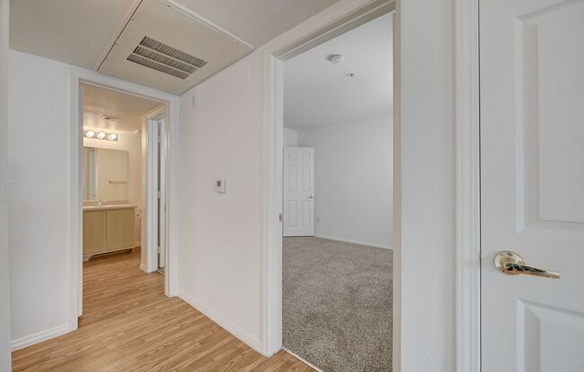 2 beds, 2 baths, $1,299, Unit # 3092