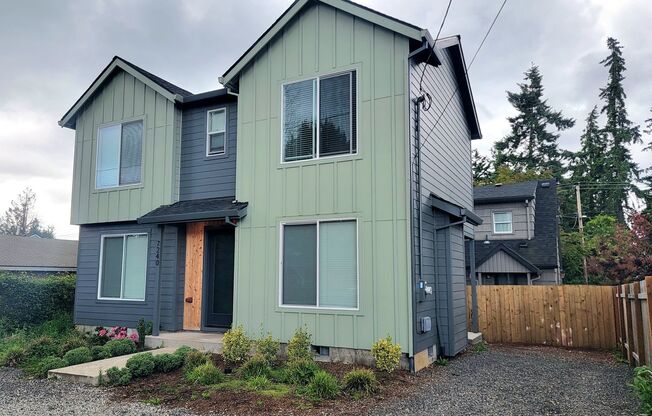 Modern Comfort in the Heart of SE Portland — 3 Bed, 2.5 Bath Home!