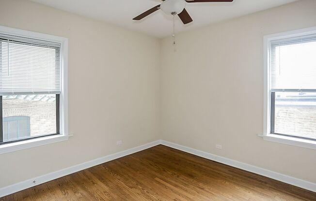 3 beds, 2 baths, 1,270 sqft, $3,700, Unit 1821L-1