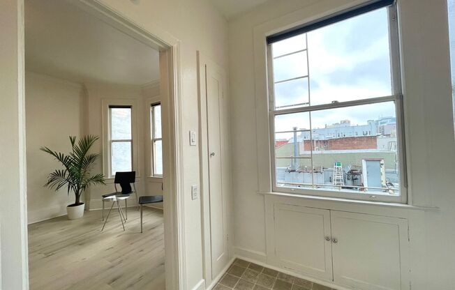 Studio, 1 bath, $1,595, Unit 402