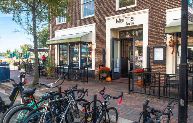 Enjoy delicious dining spots throughout Old Town Alexandria.