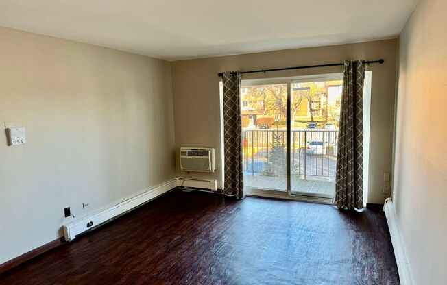 1 bed, 1 bath, $1,375, Unit Unit 201