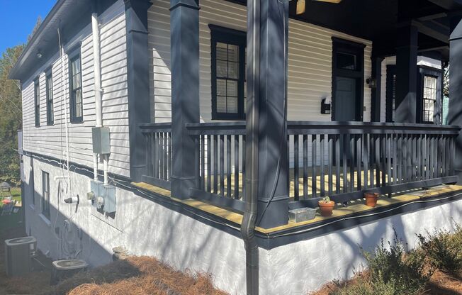 760 W ASHLAND AVE NE