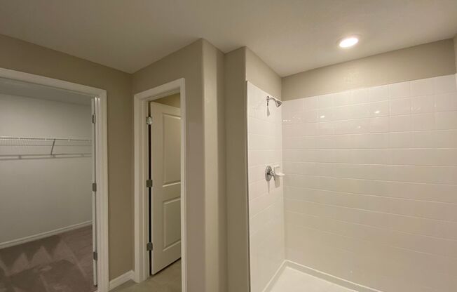 4 beds, 2 baths, $1,895