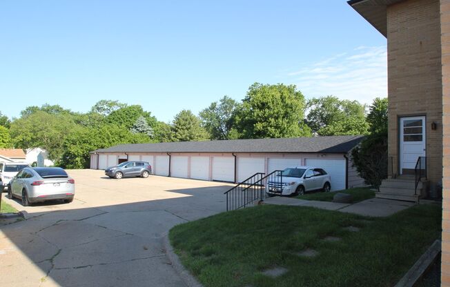 12 Plex - West Des Moines