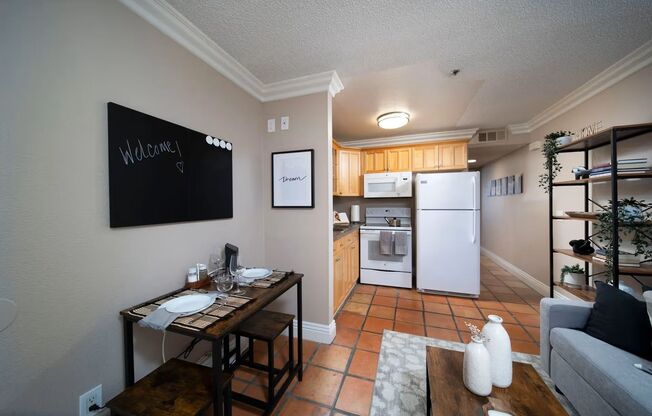 1 bed, 1 bath, 427 sqft, $2,300, Unit 223