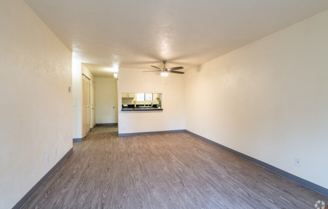 1 MONTH FREE RENT! Spacious One Bedroom with In-Unit Washer/Dryer!