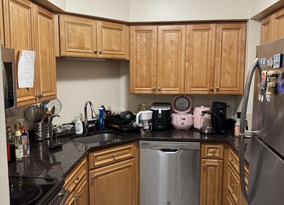 2 beds, 2 baths, 1,115 sqft, $3,850, Unit 304