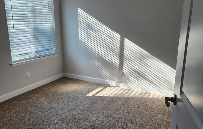 2 beds, 1 bath, 744 sqft, $1,840, Unit 229