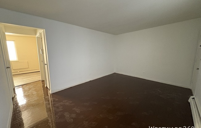 1465 E 69 ST