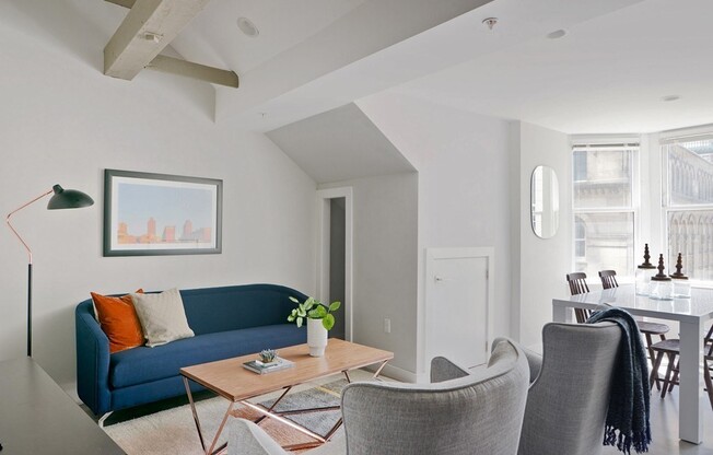 2 beds, 2 baths, $5,600, Unit 505