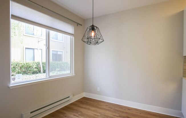 Modern and Clean 2 Bed 2 Bath Condo in Richmond Marina Bay