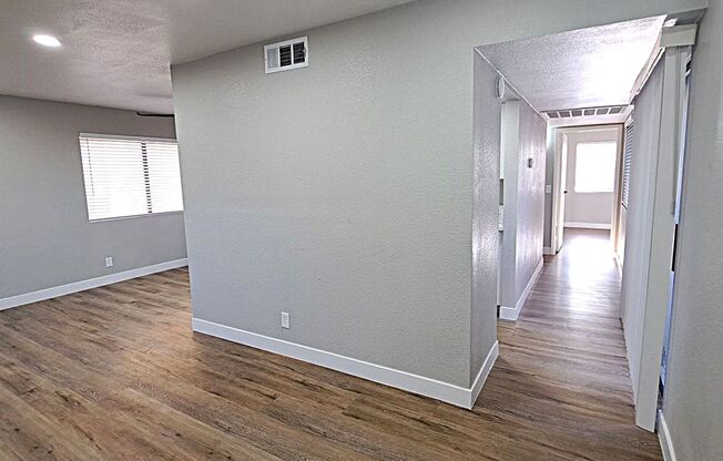 NEWLY RENOVATED & MODENIZED 2ND FLOOR CONDO IN SPRING VALLEY
