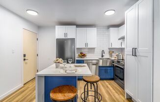 10417 E 4 AVE