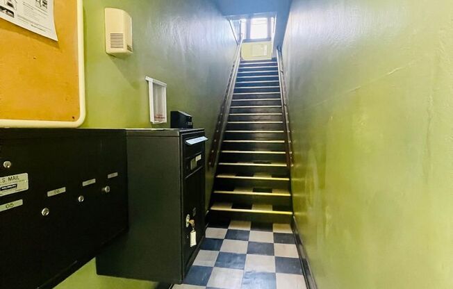 FOSTER APARTMENTS (OREG05)