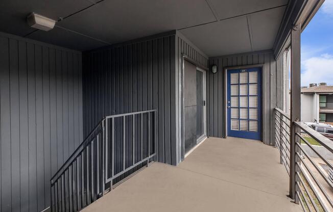 1 bed, 1 bath, 586 sqft, $694