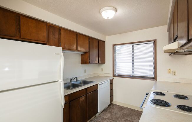 Charming Apartments with In-Unit Laundry in Everett!