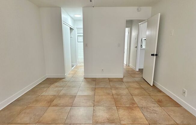 One Bedroom/One Bath FOR RENT!