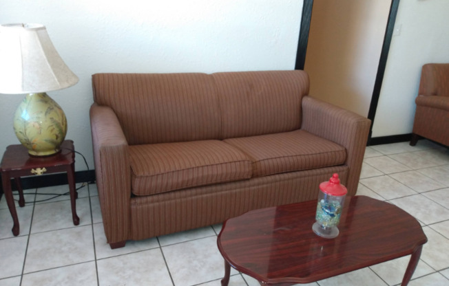 6434 MOCKINGBIRD LN S