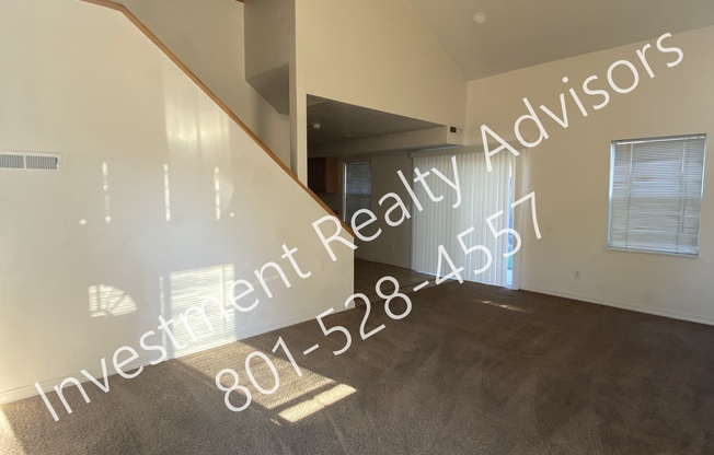 725 E DORADO CT