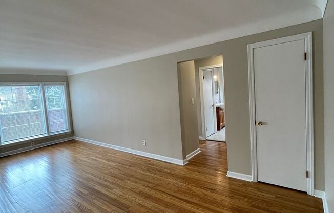 Shaker Hts. Apartment