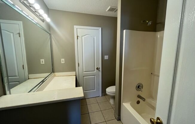 3 beds, 2 baths, $1,199