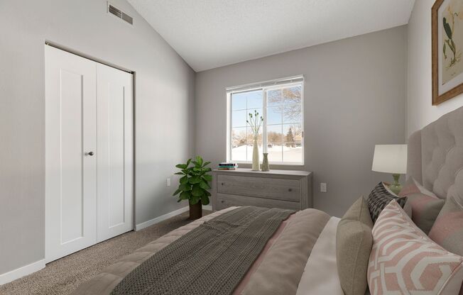 2 beds, 1 bath, 1,207 sqft, $1,995, Unit 04 2369 R