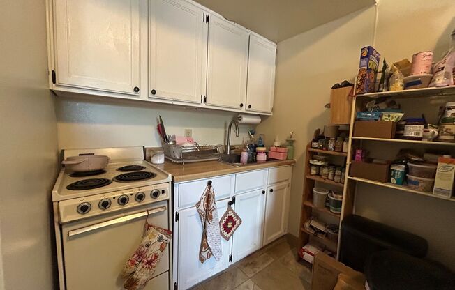 1 bed, 1 bath, $905, Unit 404