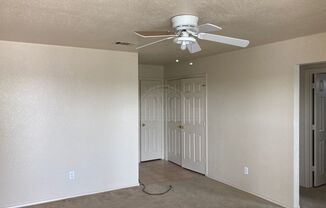 3 beds, 2 baths, $875, Unit 3307 Toledo Unit D