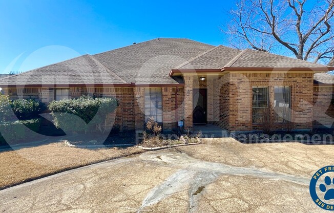 10 CYPRESS CT