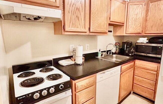 1 bed, 1 bath, $2,466.07