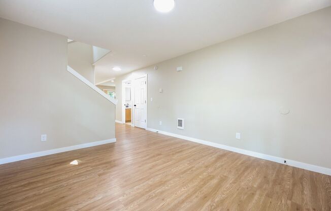 4bed/2.5 Bathroom house - SE Portland